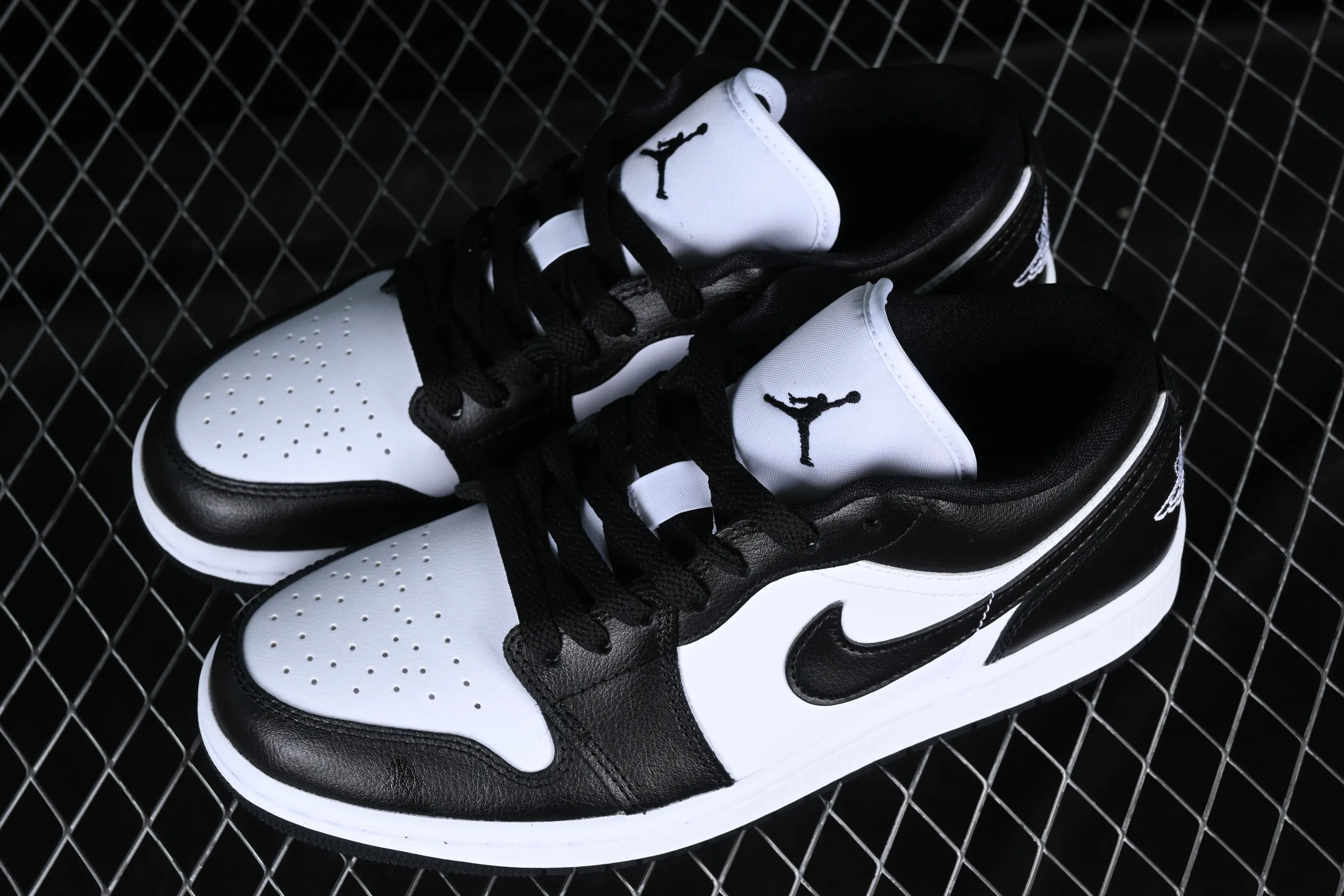 All categories Air Jordan Jordan series basketball shoes Air Jordan 1 Low G version pure original Air Jordan 1 Low "Panda" AJ1 Joe 1 Panda low-top basketball shoes DC0774-101